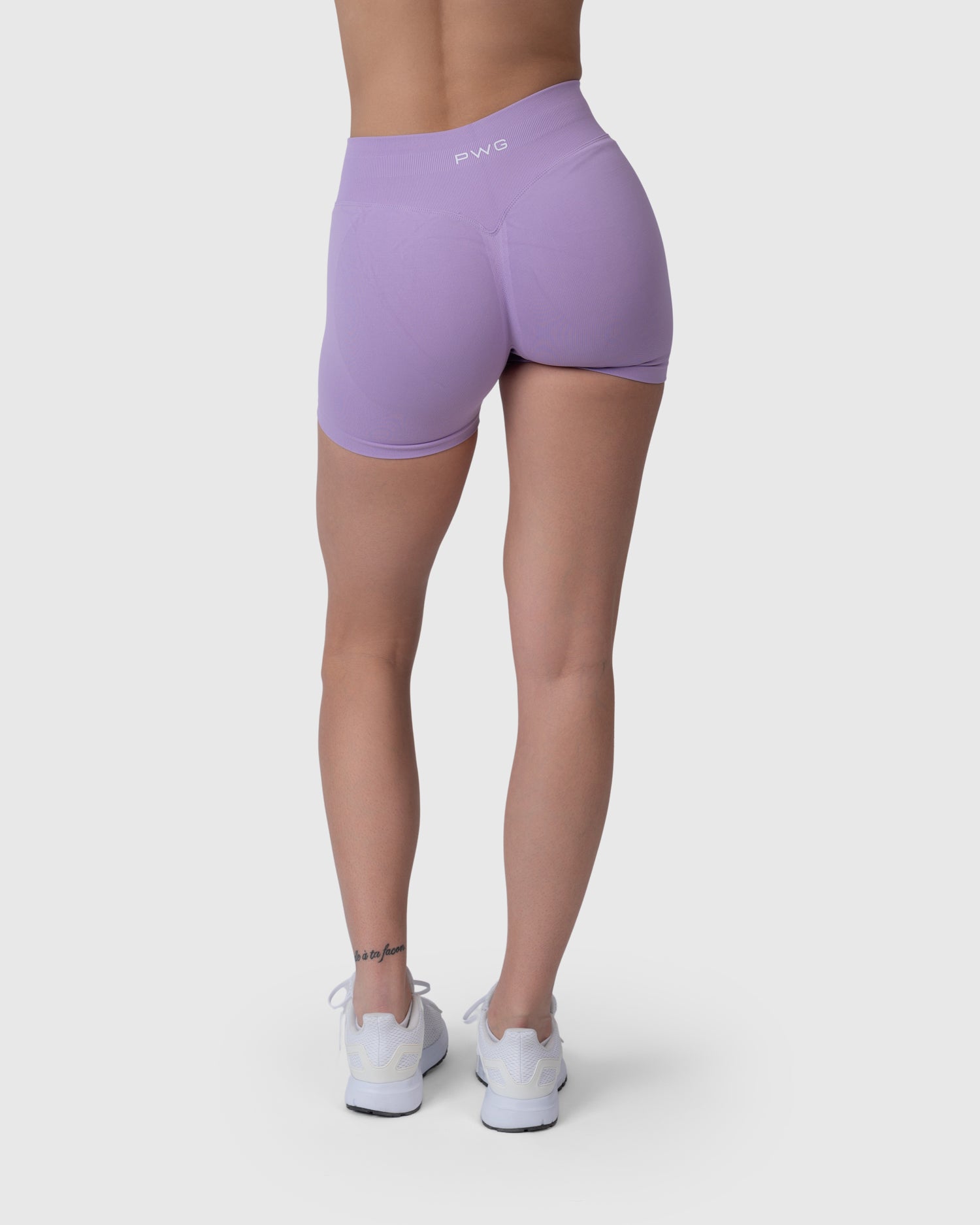 Form Sculpting Shorts - Lavender