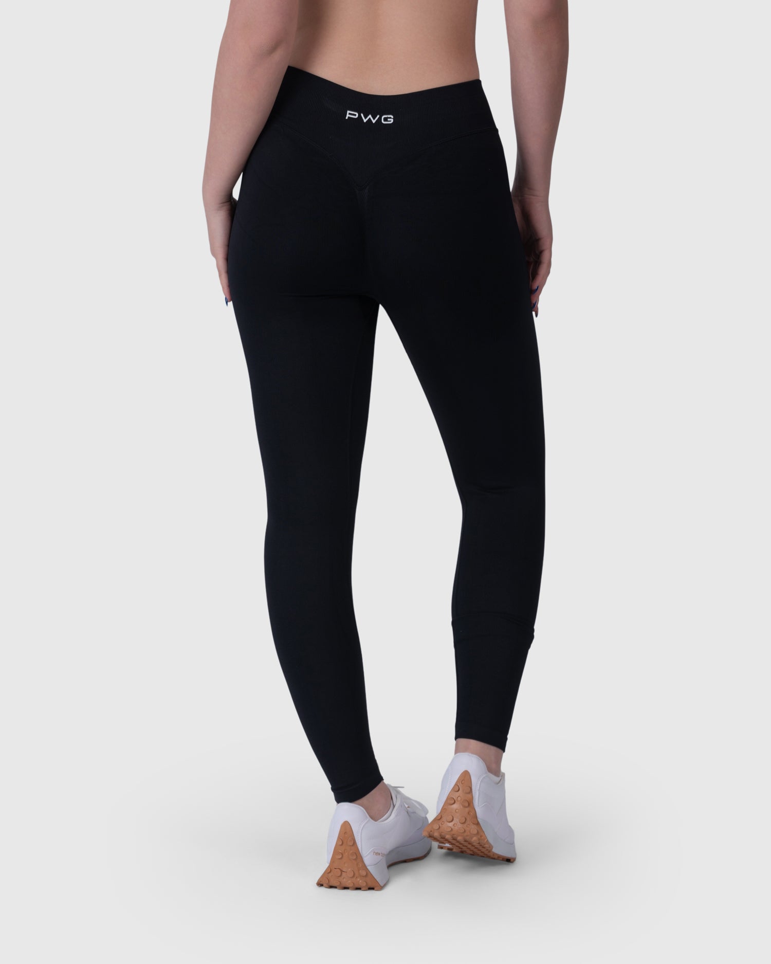 Form Sculpting Leggings - Black