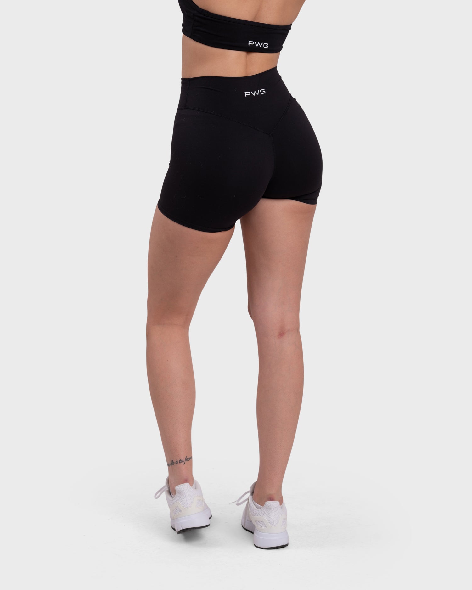 Core Classic Shorts - Black