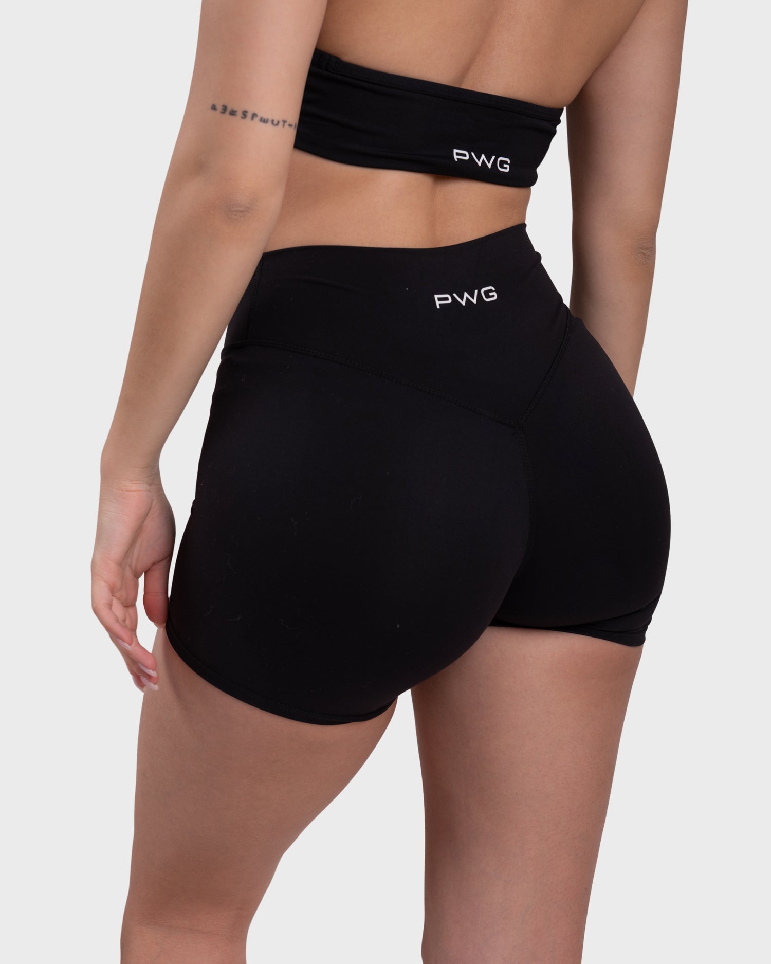 Core Classic Shorts - Black