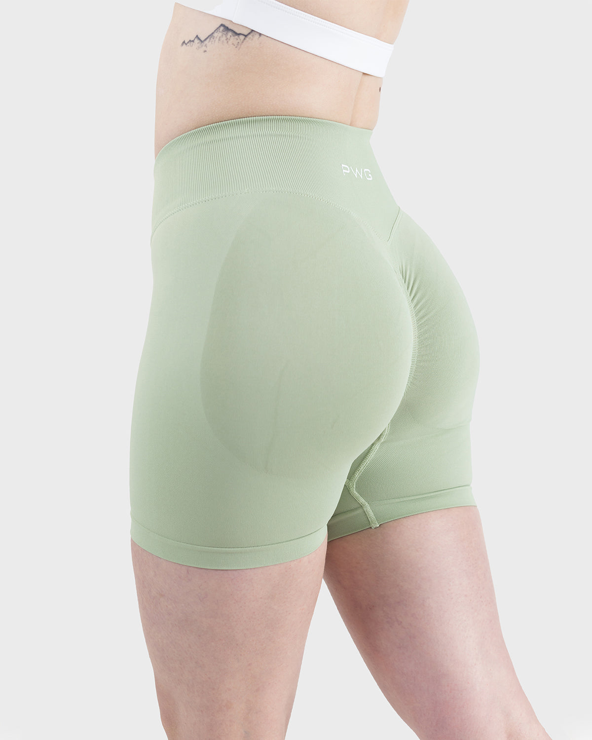 Ombre Flex Scrunch Shorts - Maroon
